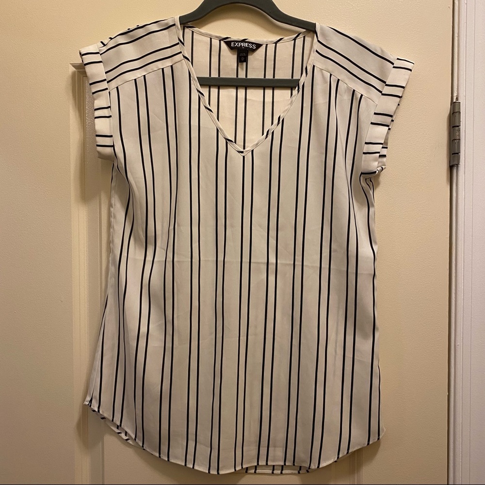 (I swear it’s my girlfriend’s) Business Casual Blouse